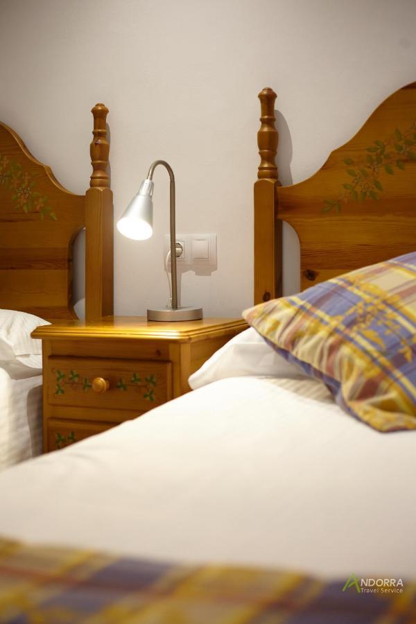 Font Chalet *
