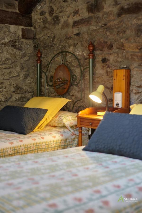 Font Chalet